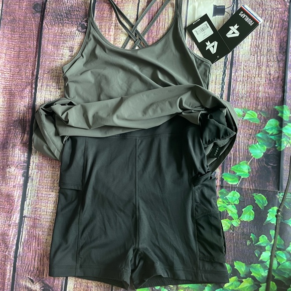 Fourlaps Vitality Dress - Picture 4 of 16